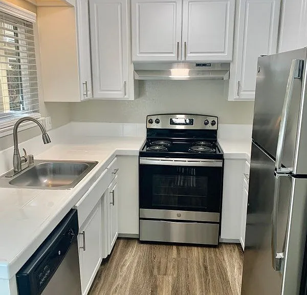 2235 California St — Photo 1