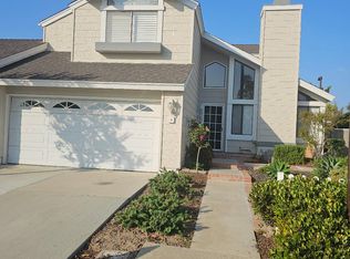 4 Robinsong, Irvine, CA 92614