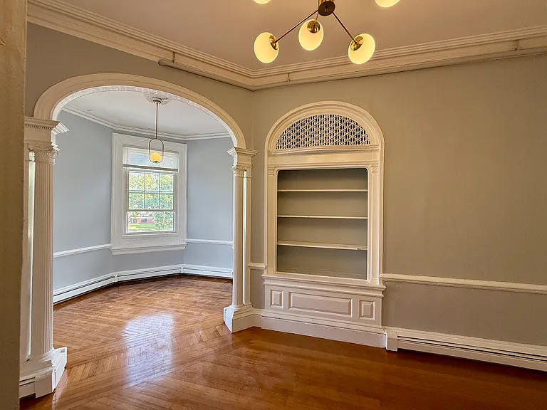 112 Keene St #1 — Photo 6