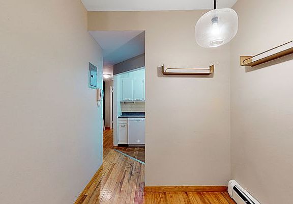 5th image of 69 W 107th St APT 1B