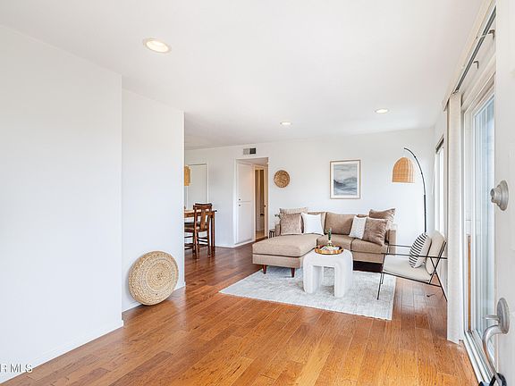 2nd image of 3119 Harbor Blvd