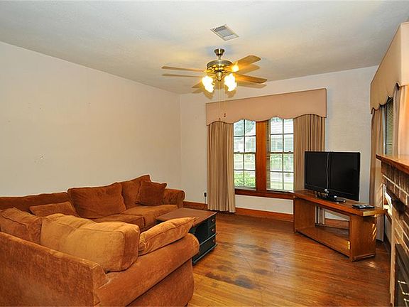 3rd image of 617 Granberry St