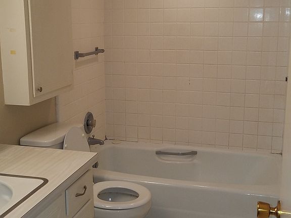 2nd image of 3124 2nd Ave