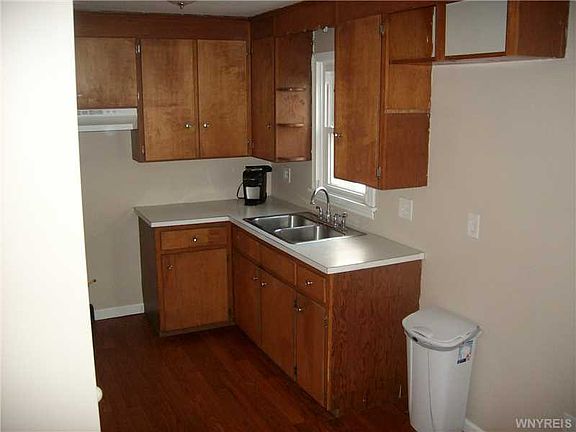 4th image of 1513 98th St