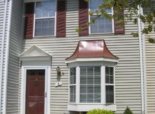 6 Huntley Ct, Sterling, VA 20165