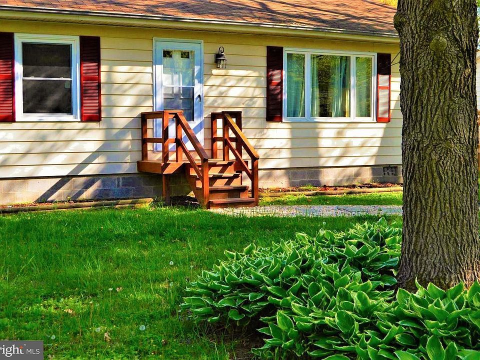 1st image of 636 Kimberly Way