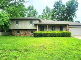 1302 Bitner Ter, Pittsburg, KS 66762