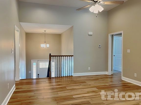 2nd image of 1063 Spicer Dr