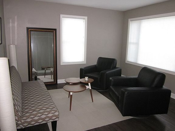 4th image of 1108 Park Ave