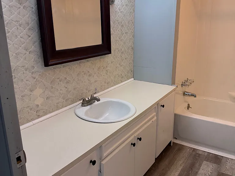 27 Austin Dr — Photo 13