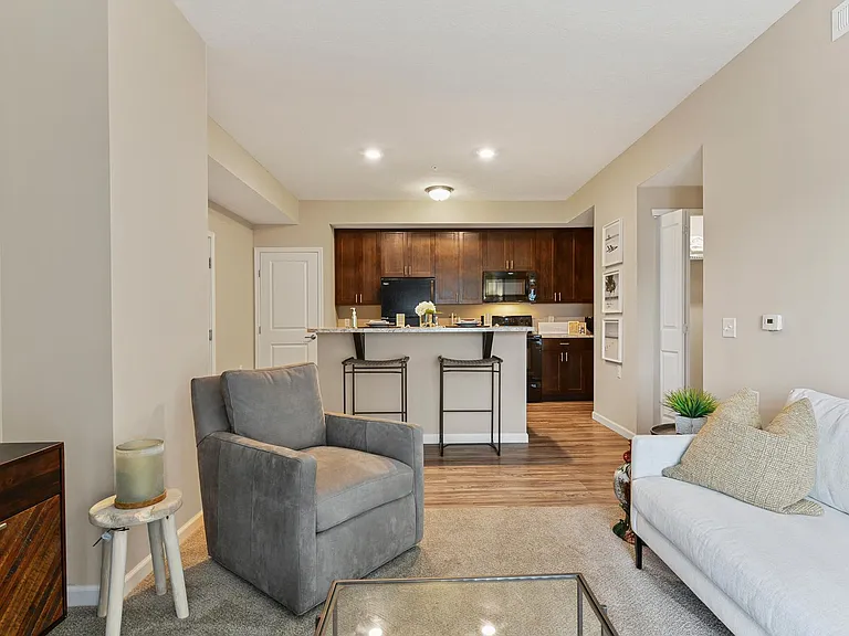 Kenmore Place — Photo 8
