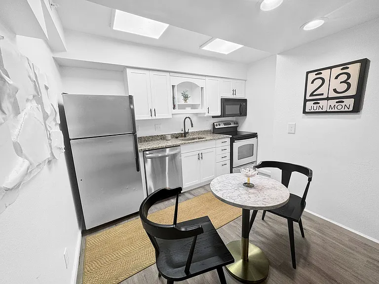 1000 Navaho Dr — Photo 1