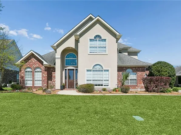 209 Poinsettia Dr, Belle Chasse, LA 70037