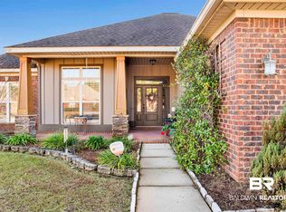 123 Gilbreath Ave, Fairhope, AL 36532