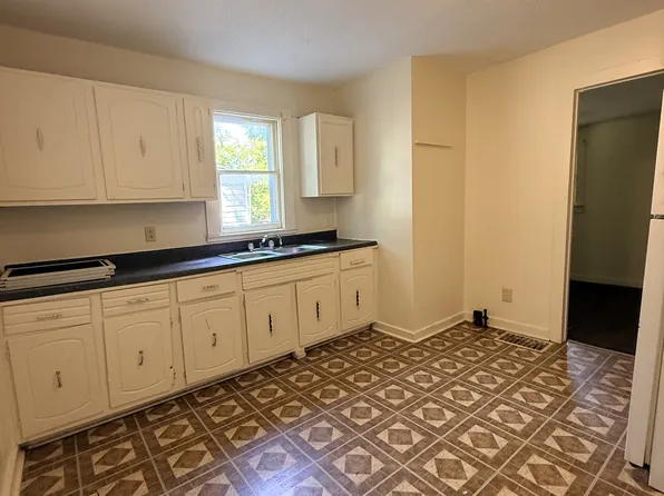 711 E Elm St, Lima, OH 45804