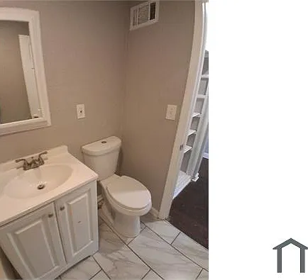 4447 Elmwood Ave — Photo 10