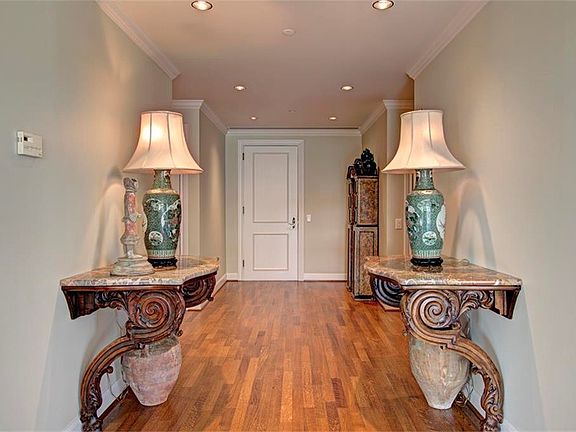 4th image of 1100 Uptown Park Blvd Unit 32