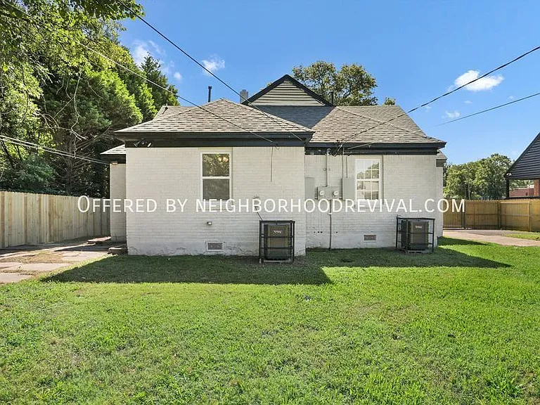 77 N Greer St — Photo 19