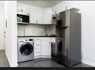 230 E 58th St APT 1B, New York, NY 10022