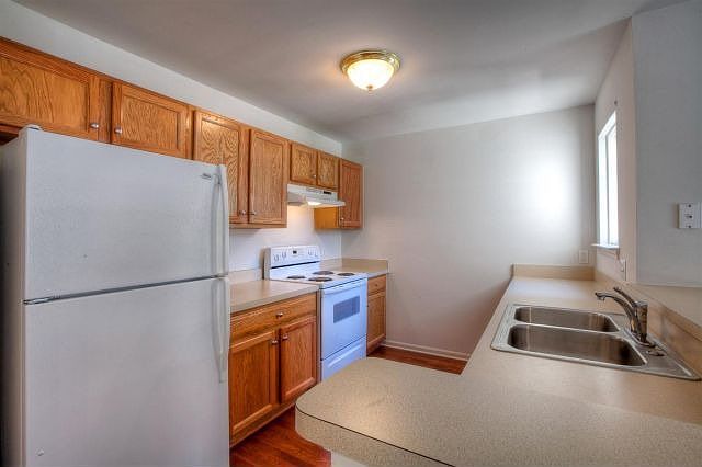 2nd image of 597 Napa Valley Dr #1