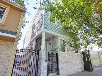 436 Saint Marks Pl, Staten Island, NY, 10301
