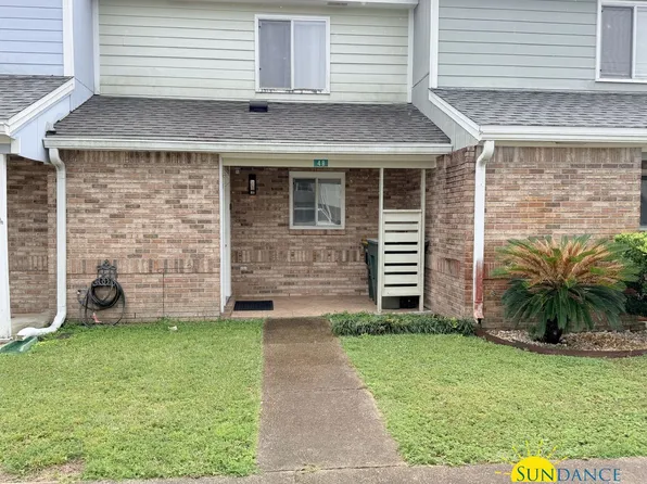 4 Cinderella Ln NW Unit B, Fort Walton Beach, FL 32547
