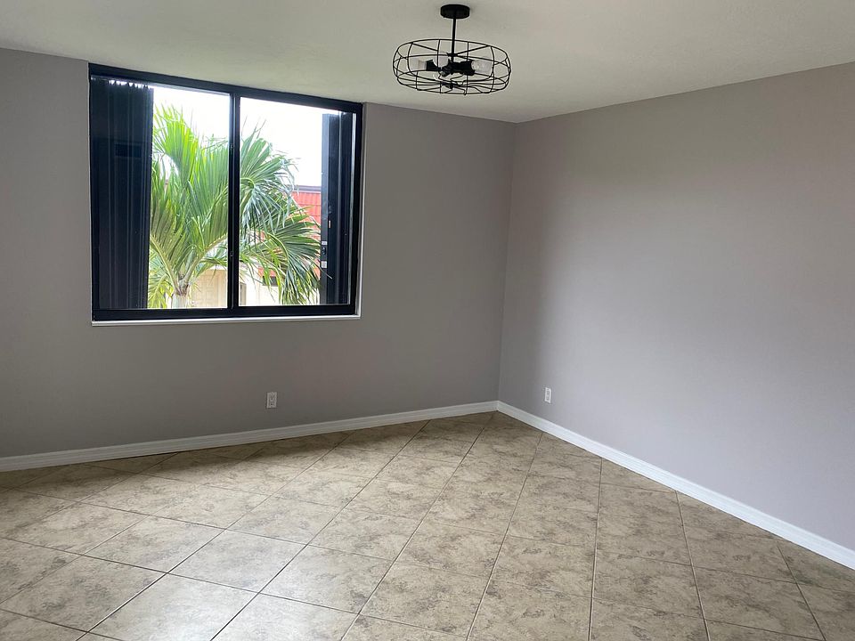 1st image of 3782 Victoria Dr