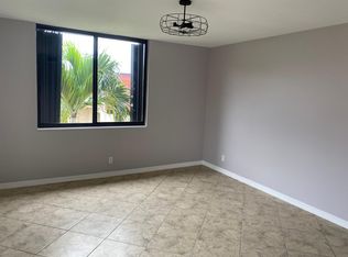 3782 Victoria Dr, West Palm Beach, FL 33406