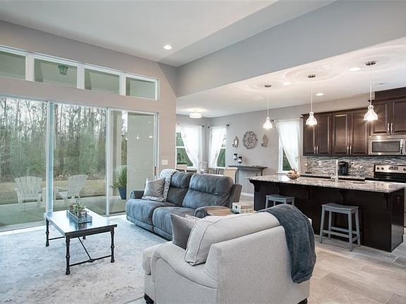 3rd image of 8601 Dufferin Ln
