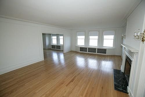 5th image of 3240 N Lake Shore Dr APT 2A