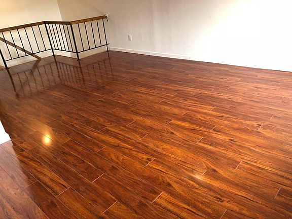 2nd image of 24050 69th Ave #2