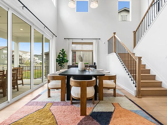 Brooklyn Model Dining Patio