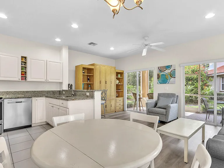 8931 Sandshot Ct — Photo 8