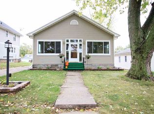 3109 Pershing Blvd, Clinton, IA 52732