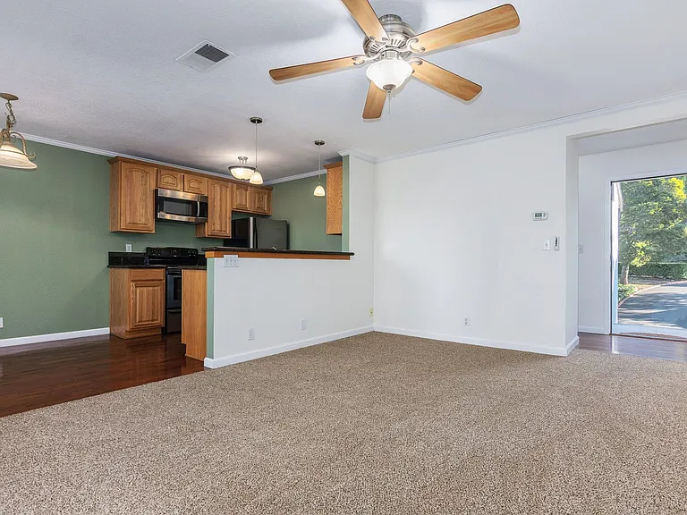 900 Cambridge Dr #138 — Photo 6
