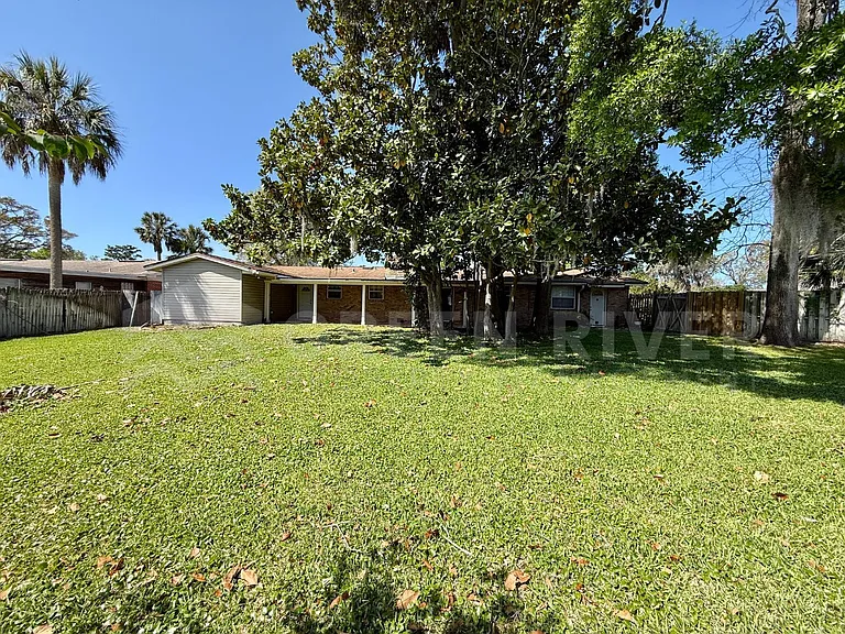 2 Fairway Rd — Photo 37