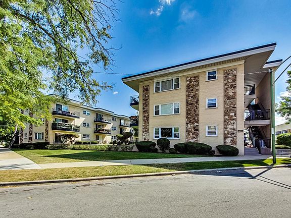 2nd image of 6285 N Northwest Hwy APT 203