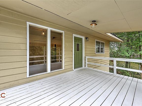 3rd image of 27 Grisham Dr