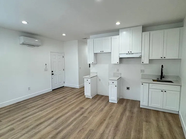 5201 E Anaheim Rd. — Photo 20