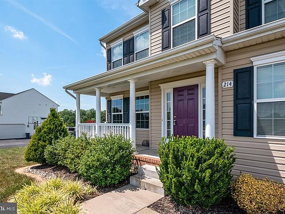 3rd image of 214 Nottingham Ln