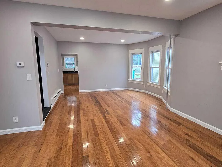 530 Myrtle St — Photo 4