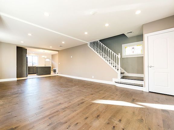 5th image of 10972 195th St