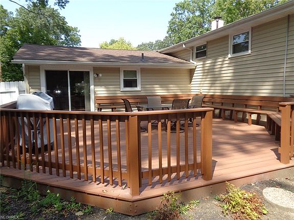 3rd image of 4959 Hollyview Dr