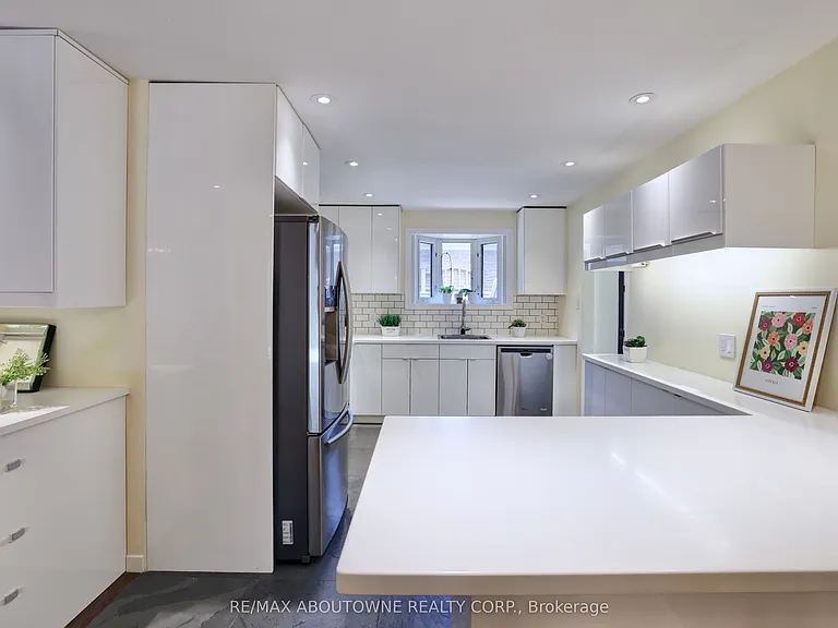 497 Anthony Dr — Photo 10