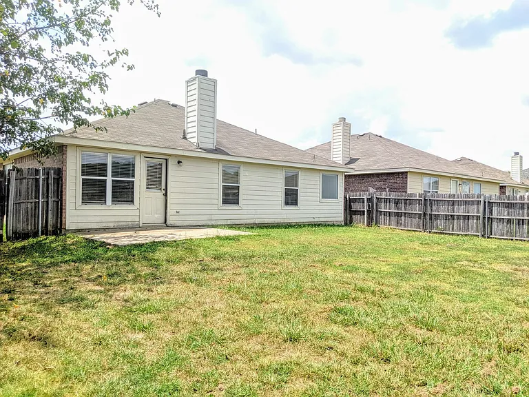 1008 Rock Springs Dr — Photo 37