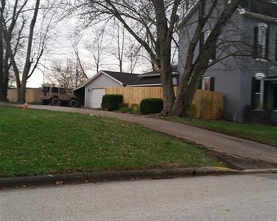 2nd image of 209 E 1st St