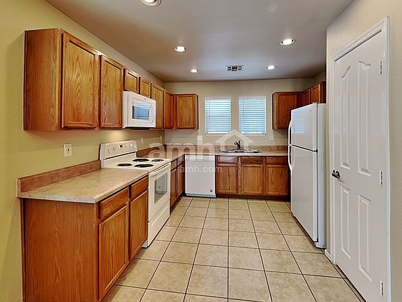 3rd image of 9454 W Virginia Ave