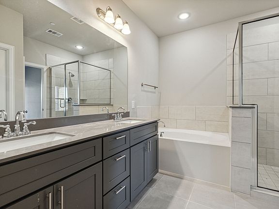 3rd image of 1511 Perrin Ln #1511