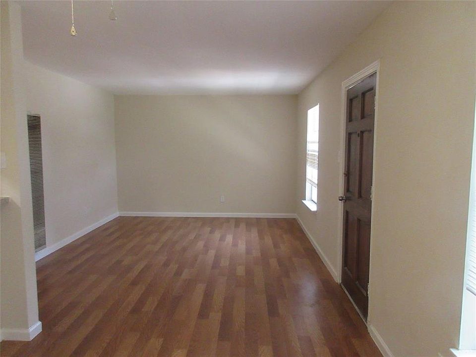 1st image of 3024 Dennis St #D