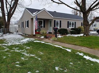 715 Woodtop Rd, Wilmington, DE 19804